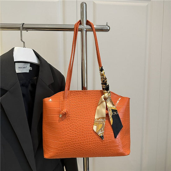 Fashion Casual Red Large Capacity Handbag - Rezaro