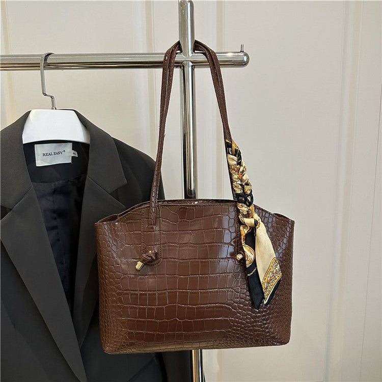 Fashion Casual Red Large Capacity Handbag - Rezaro