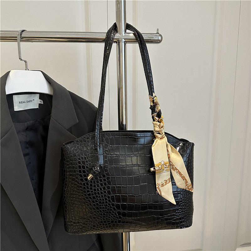 Fashion Casual Red Large Capacity Handbag - Rezaro